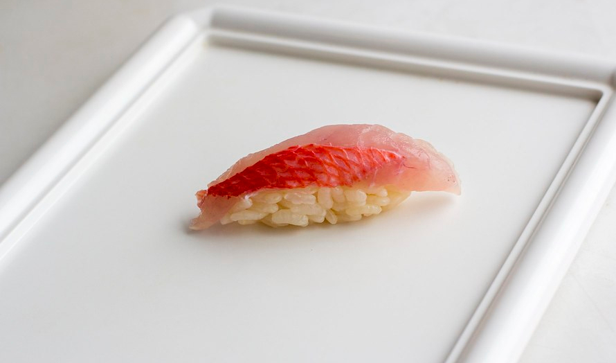 Kinmedai edomae nigiri sushi.