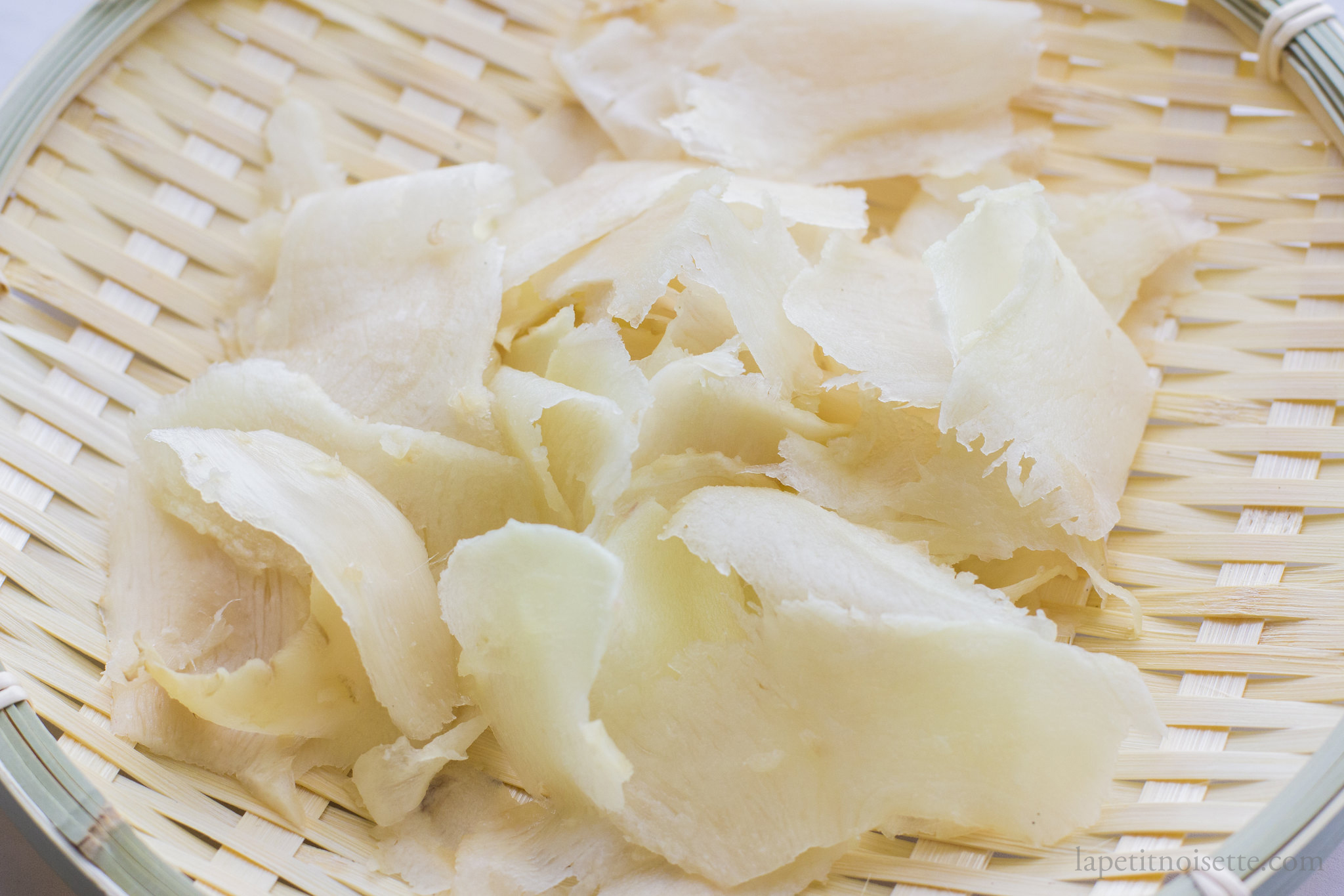 Thin slices of ginger for pickling