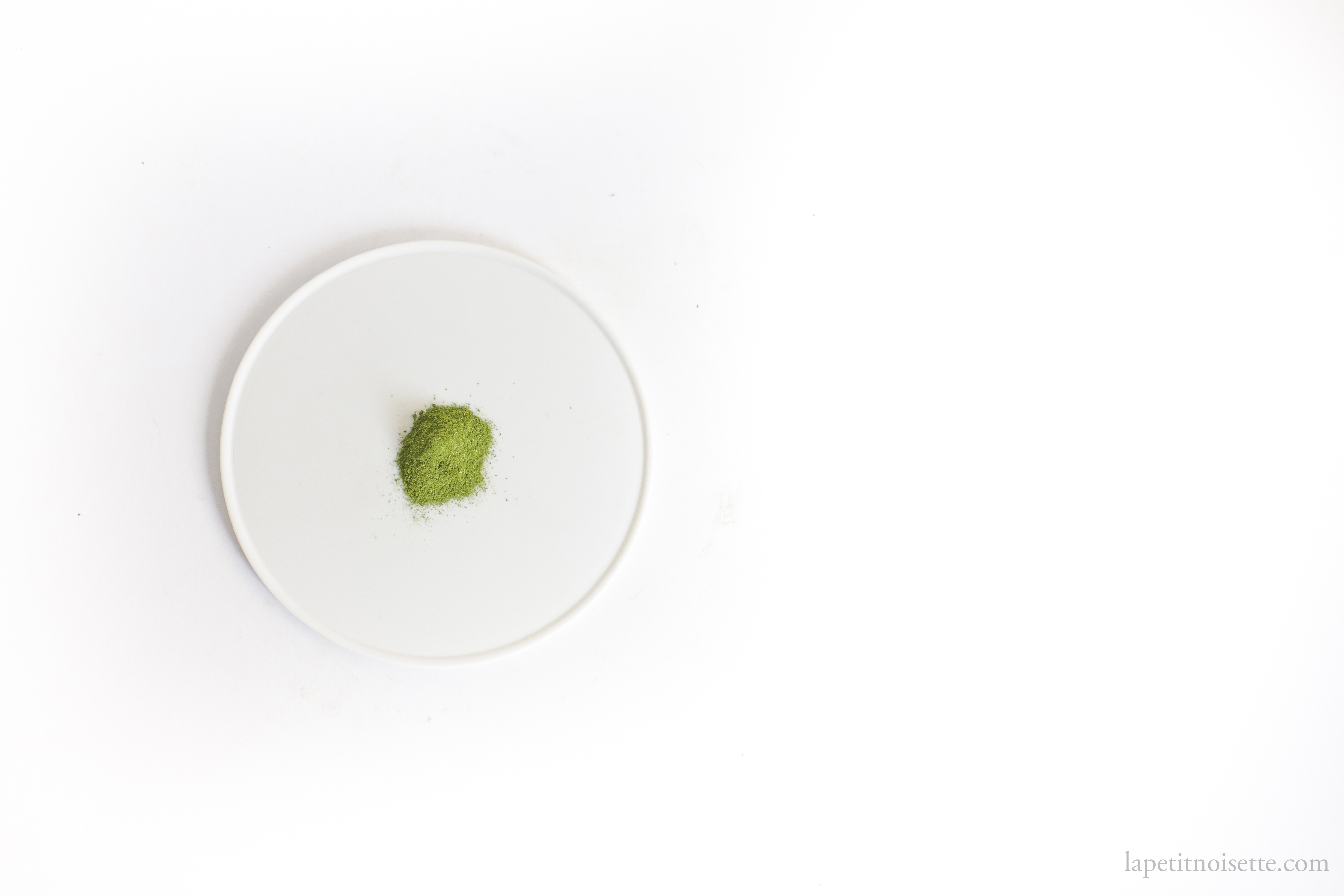 Ground mulberry leaf matcha