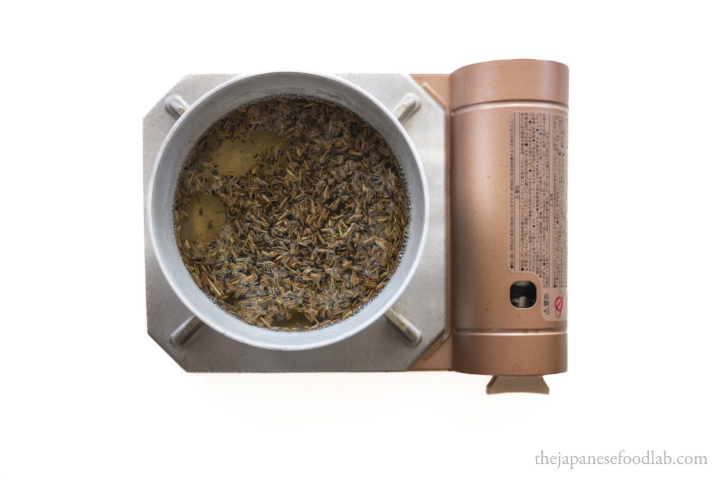 Chadashi that has been made for ochazuke tempura.