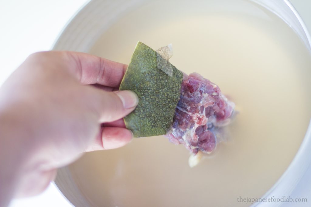 Learn how to fillet suppon using the traditional yottsutoki method, with safety tips, anatomy, inedible parts, and chef-level techniques explained.
